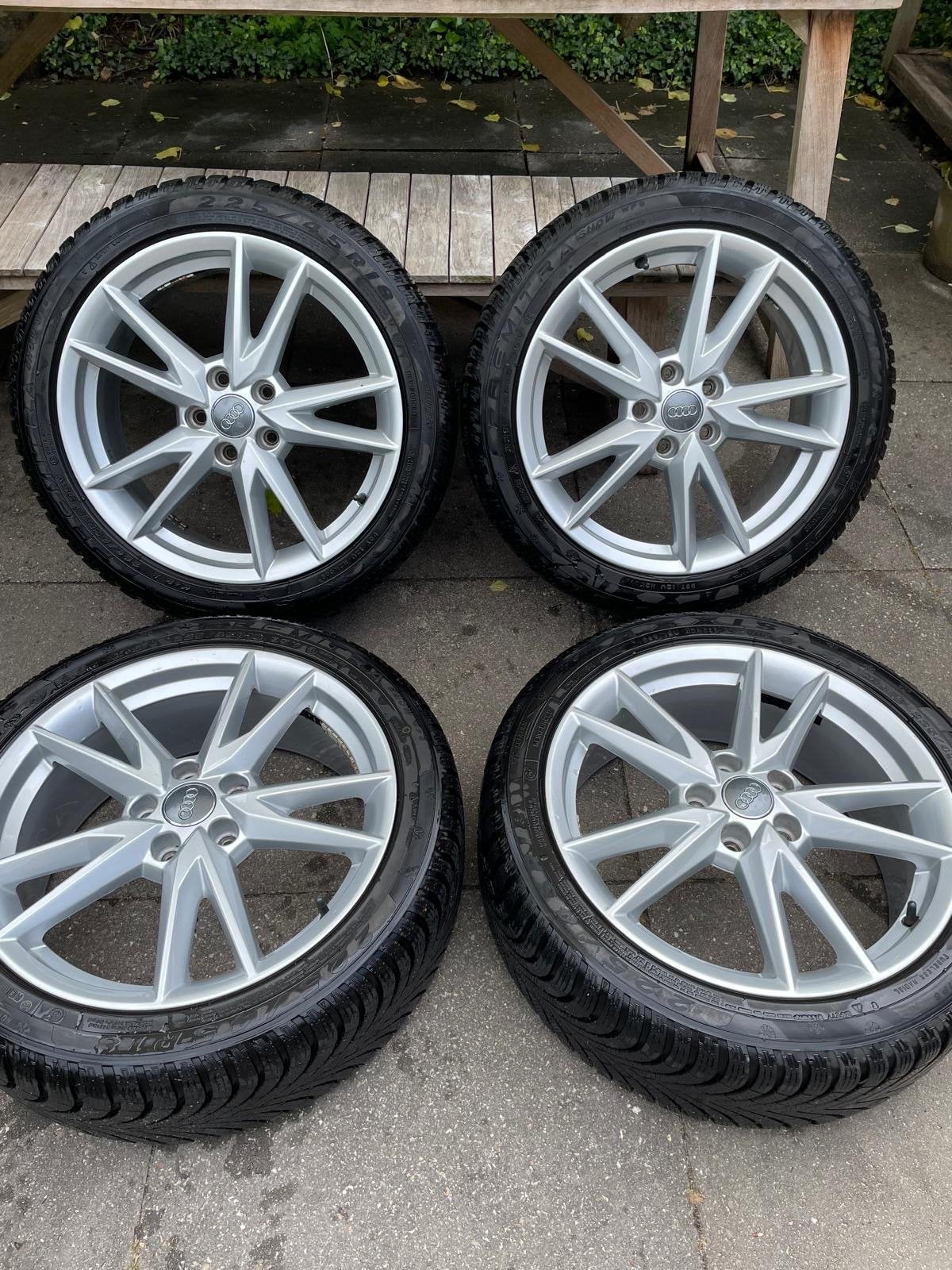 Audi 18 inch originele velgen met banden, Ophalen, 18 inch, Gebruikt, Banden en Velgen