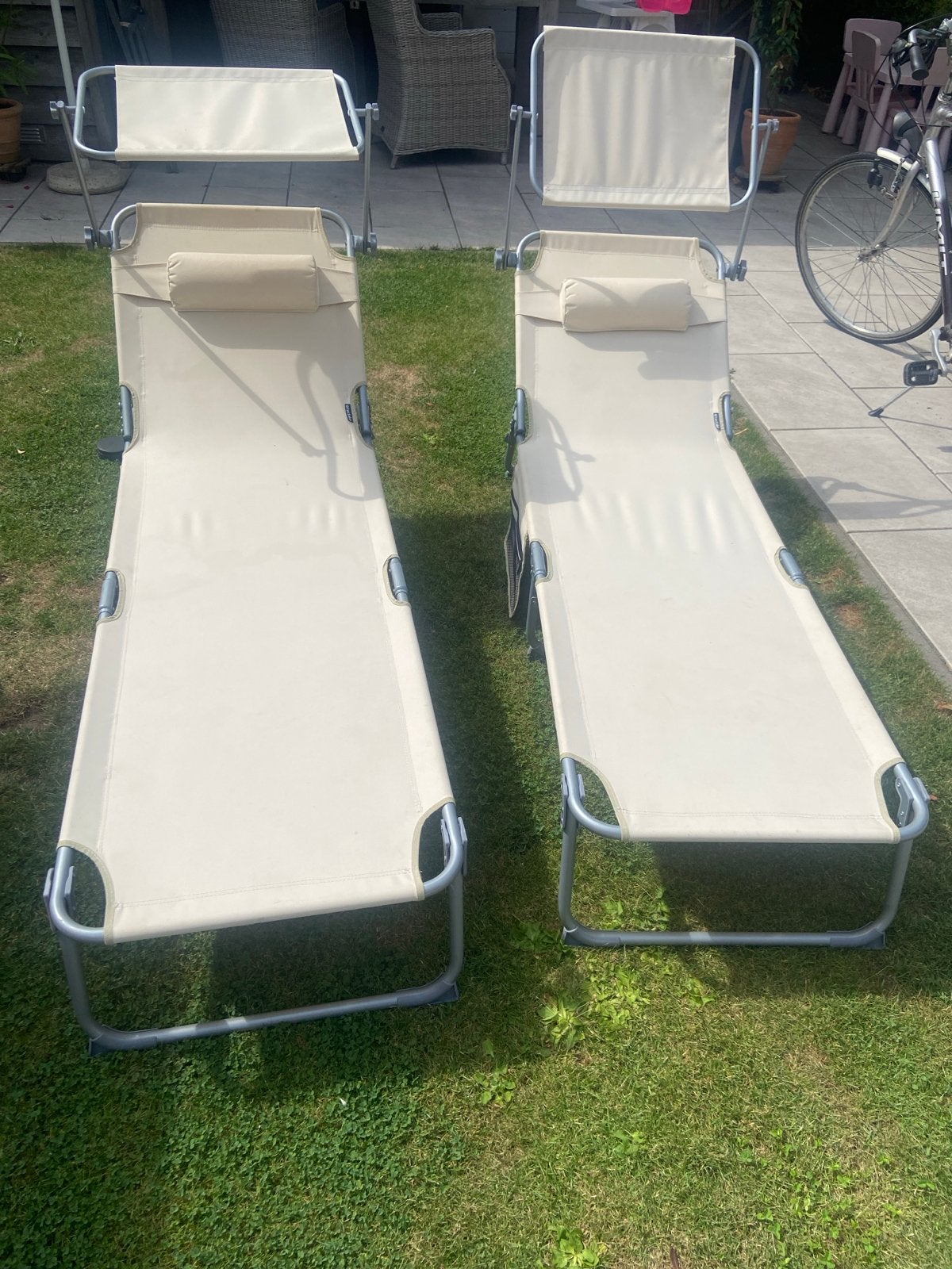2x Ligbedden met zonnekap - Beige, Ophalen, Gebruikt, Metaal, Verstelbaar