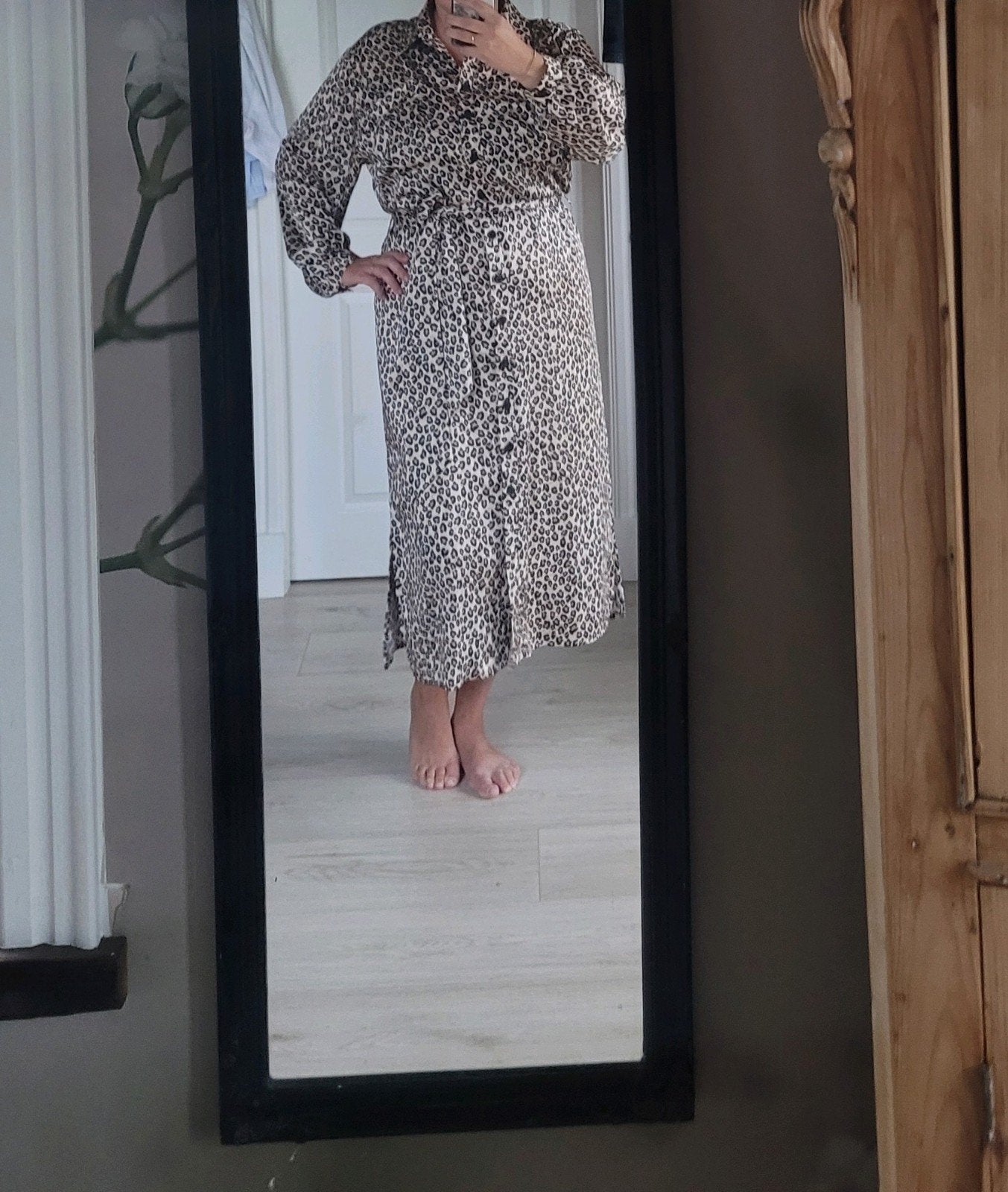 Mooie satijn leopard jurk ladress la dress mt xl, Bruin, Verzenden, Maat 46/48 (XL) of groter, Zo goed als nieuw