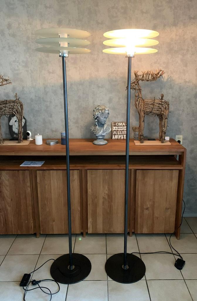 2x stuks Quattrifolio Vintage Italiaanse Design vloerlampen, Ophalen, Gebruikt, Glas, Vintage, Retro, Design, Modern, Klassiek