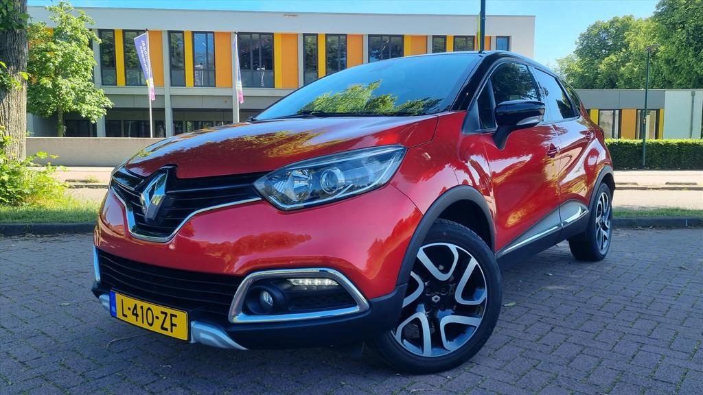 RENAULT Captur 1.2TCe Automaat Helly Hansen Trekhaak, Euro 5, Zwart, 4 cilinders, Leder en Stof