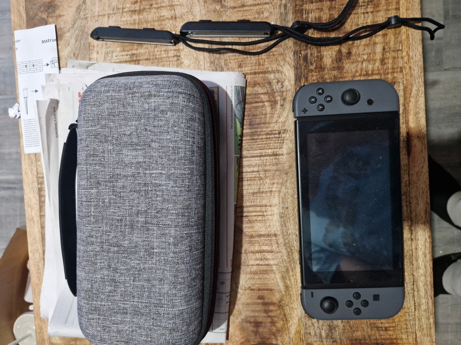 Nintendo Switch met doos en alle standaard accessoires, Ophalen