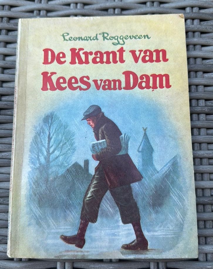 De krant van Kees van Dam - Leonard Roggeveen, Ophalen of Verzenden, Gelezen
