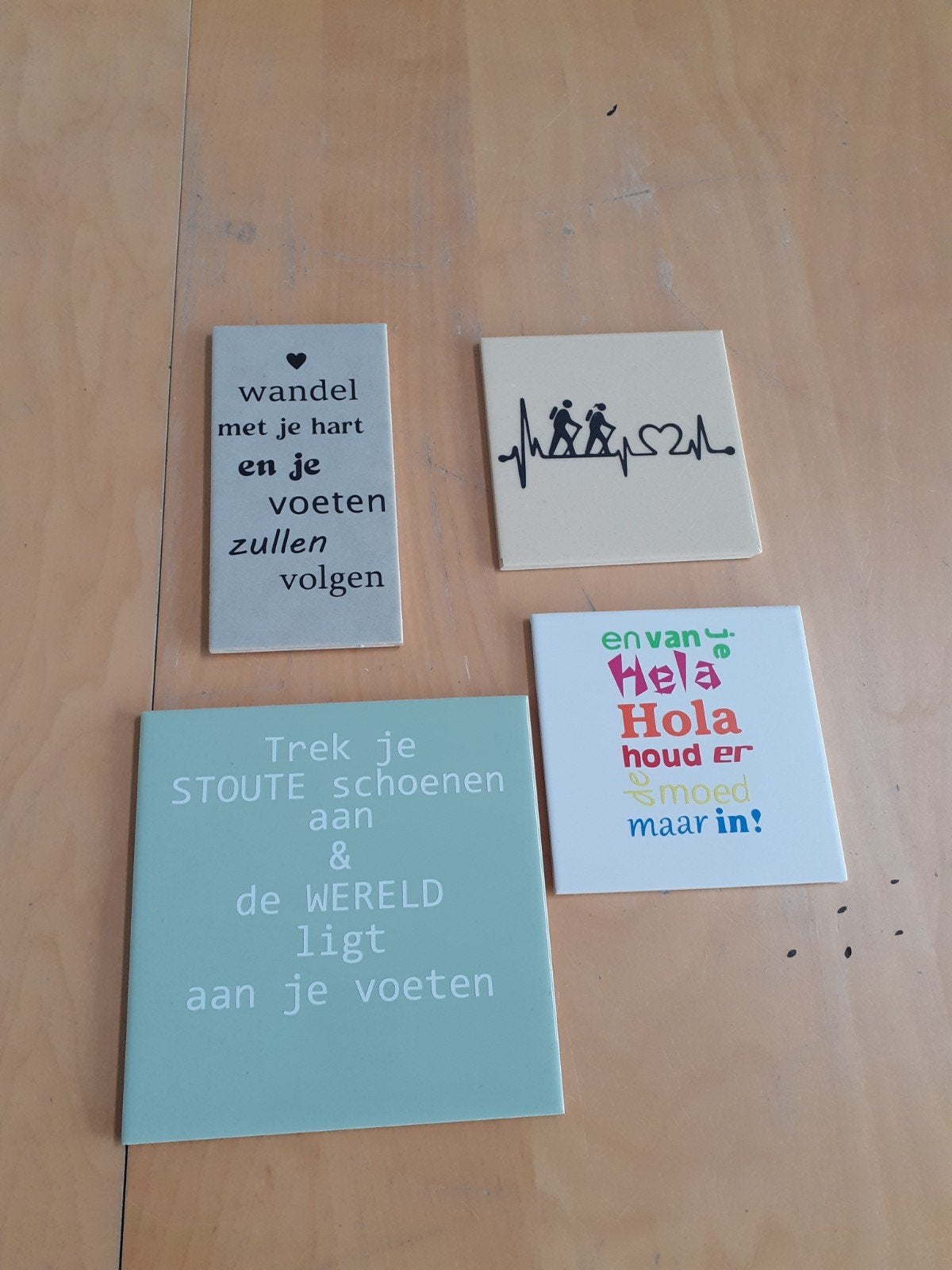 Tegeltjes met wandelteksten, Ophalen, Gebruikt, Meerkleurig, Steen/keramiek