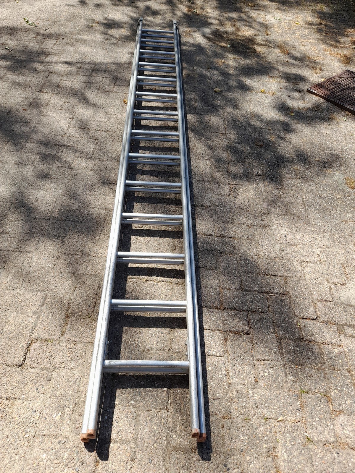 Ladder 2x14 sporten, Doe-het-zelf en Verbouw, Ophalen, Gebruikt, Ladder, Opvouwbaar of Inschuifbaar