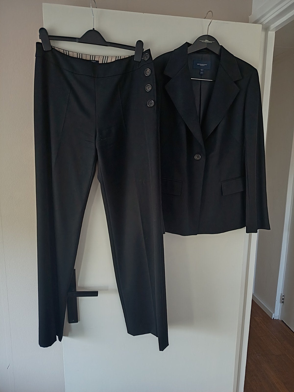 Burberry London Zwart Pak - Blazer en Broek / pantalon, Zwart, Maat 42/44 (L), Ophalen of Verzenden, Zo goed als nieuw