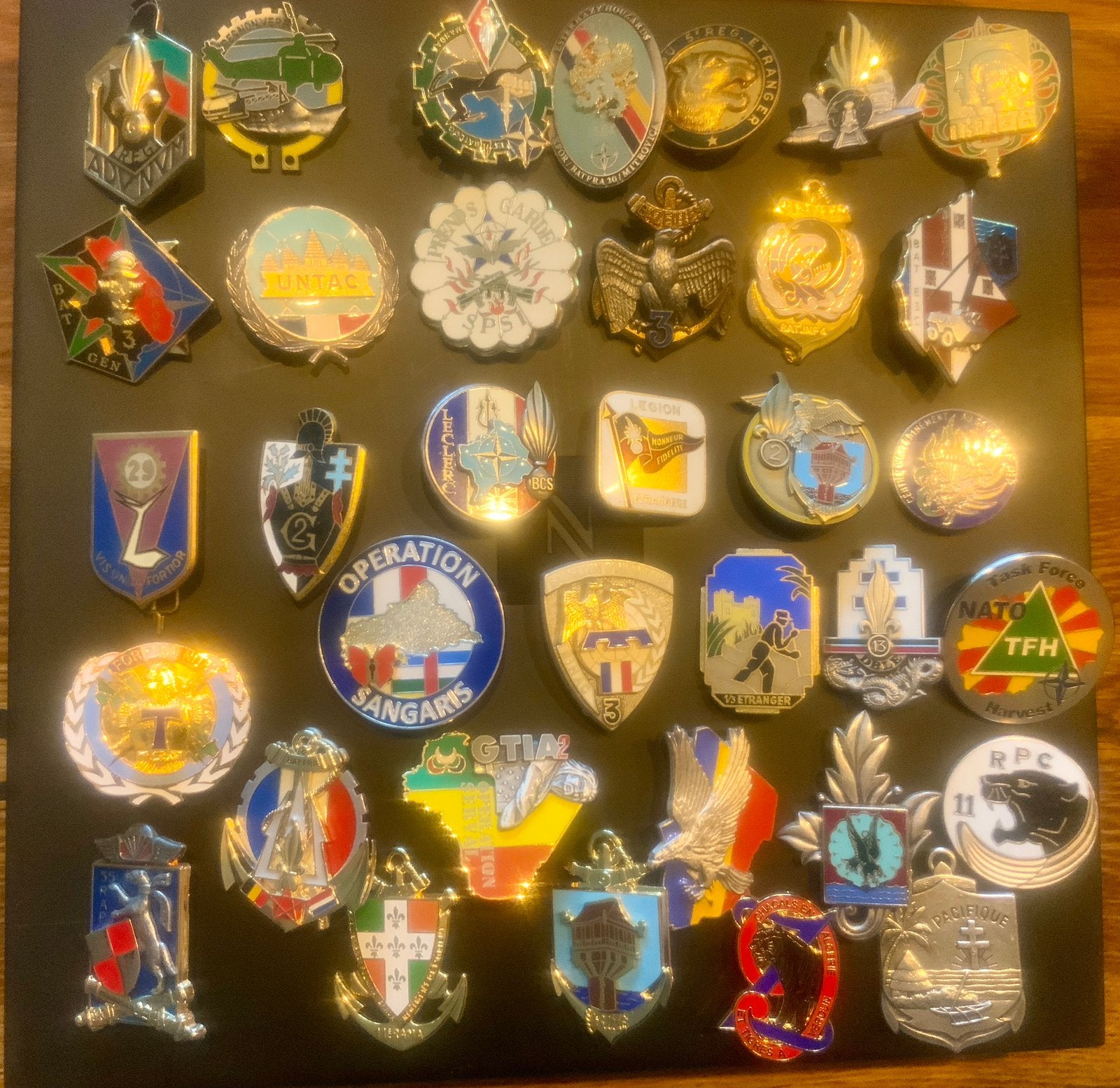 Franse militaire borst emblemen, Verzamelen, Ophalen of Verzenden, Landmacht, Overige gebieden, Embleem of Badge