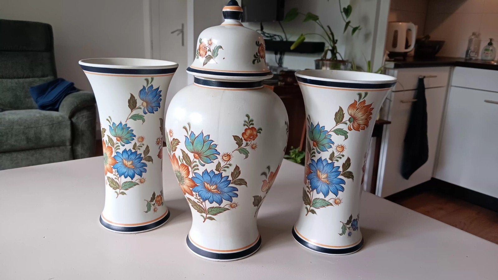 Set vazen oud Hollands plateel handwerk anno 1784., Ophalen of Verzenden