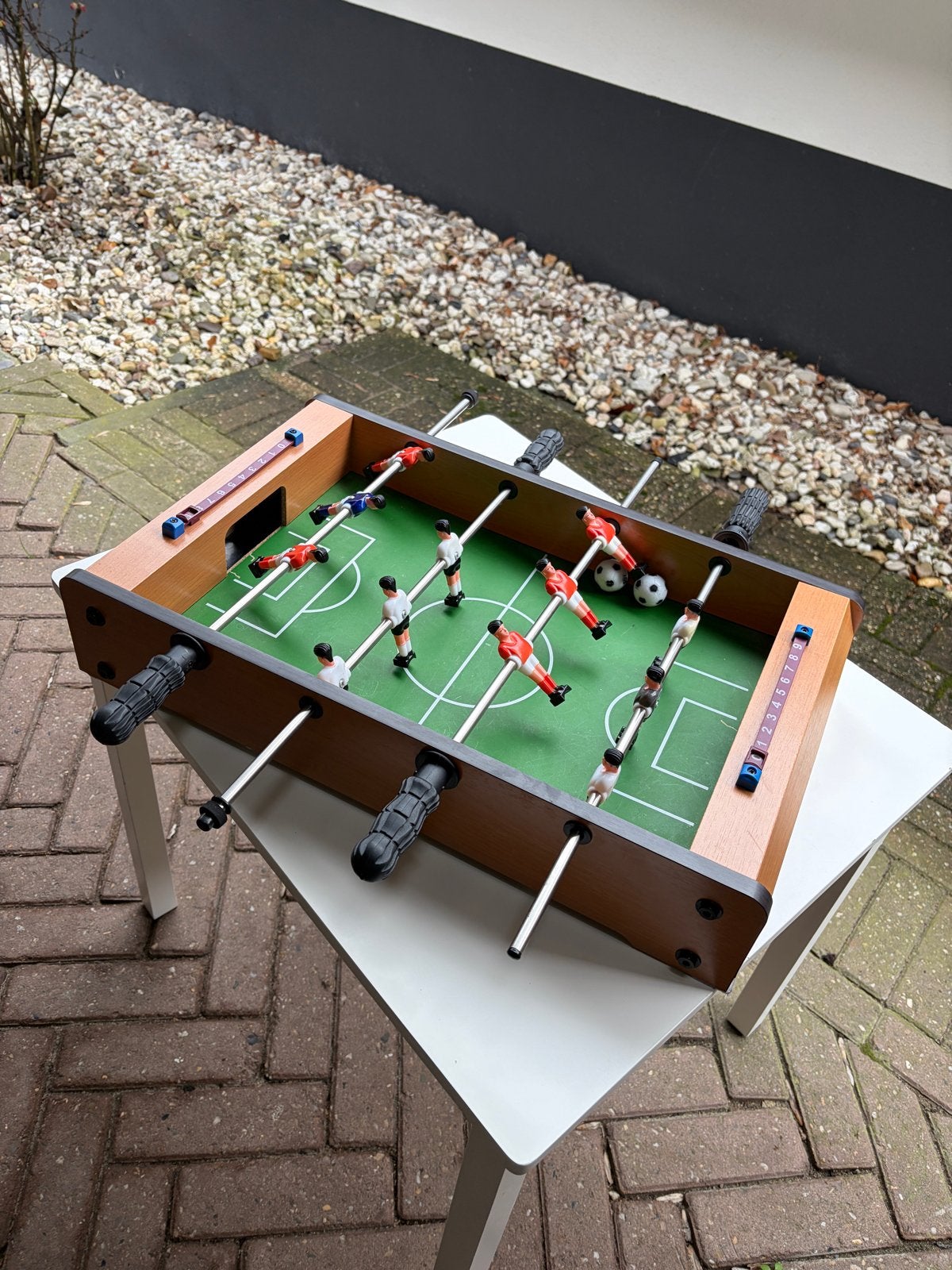 Compacte voetbaltafel met 2 ballen, Ophalen, Gebruikt