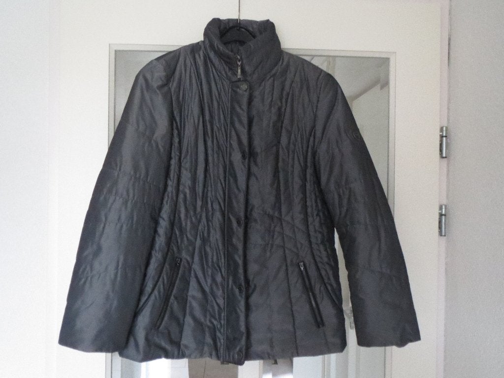 Gewatteerde dameswinterjas van het merk Barbara Lebek, Ophalen of Verzenden, Zo goed als nieuw, Maat 38/40 (M), Zwart