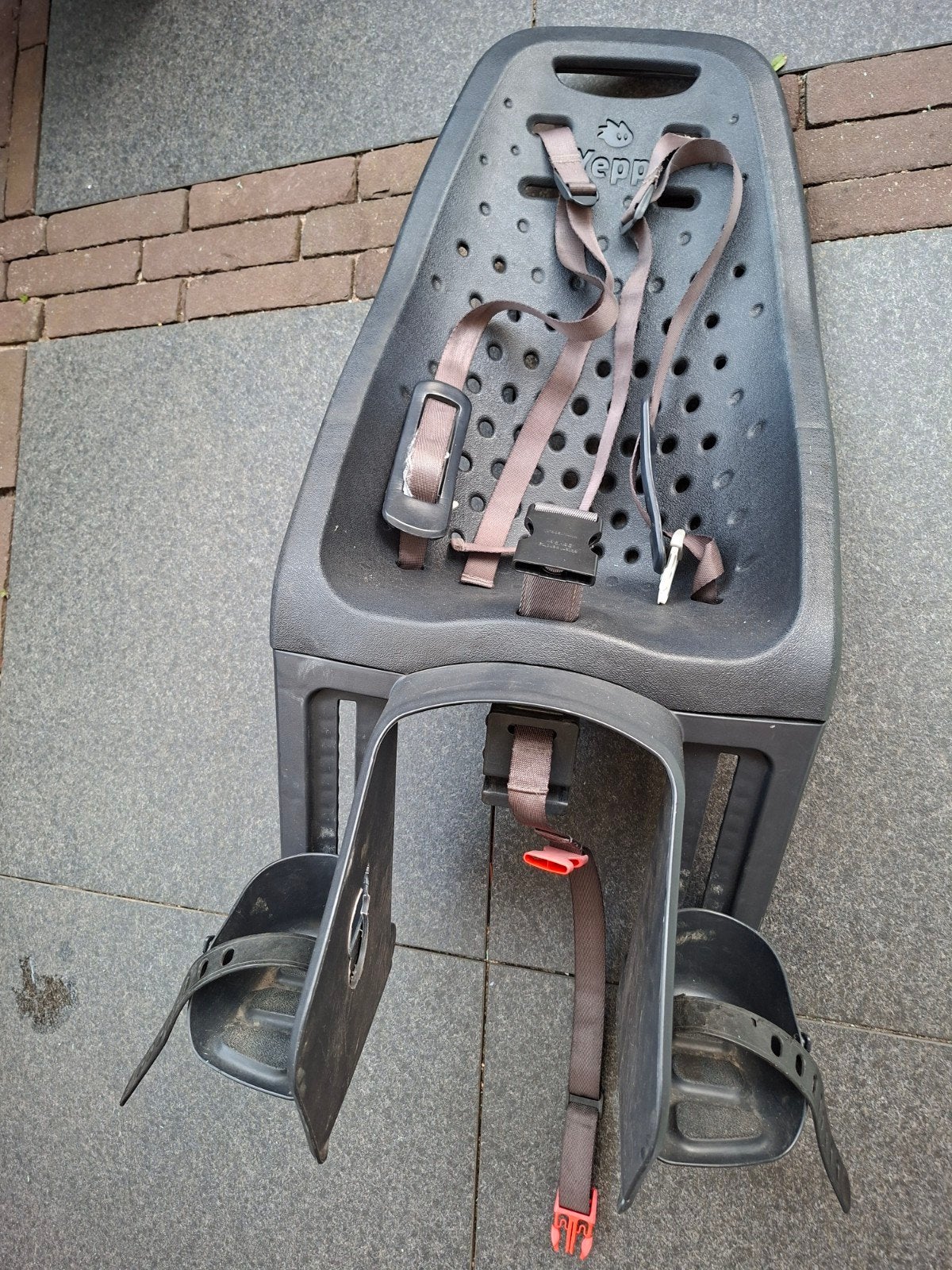 Yepp fietsstoeltje met sleutels, Fietsen en Brommers, Fietsaccessoires | Fietsstoeltjes, Ophalen, Achterzitje, Yepp, 9 t/m 36 kg