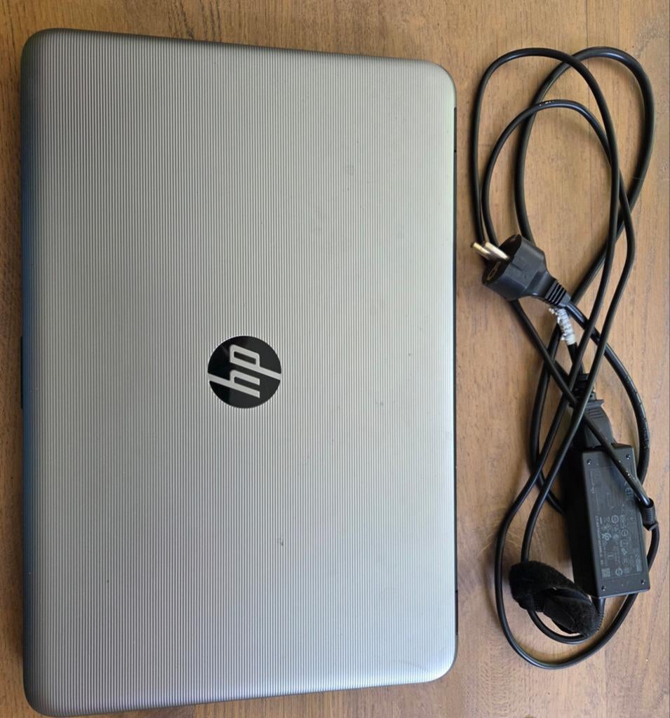 Kapotte HP laptop - gratis op te halen, Computers en Software, Windows Laptops, Ophalen, 15 inch, Onbekend