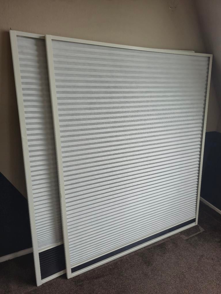 Rolluik/zonwering/raamverduistering zolderraam Bx135 cm/L160, Doe-het-zelf en Verbouw, Ophalen, Wit