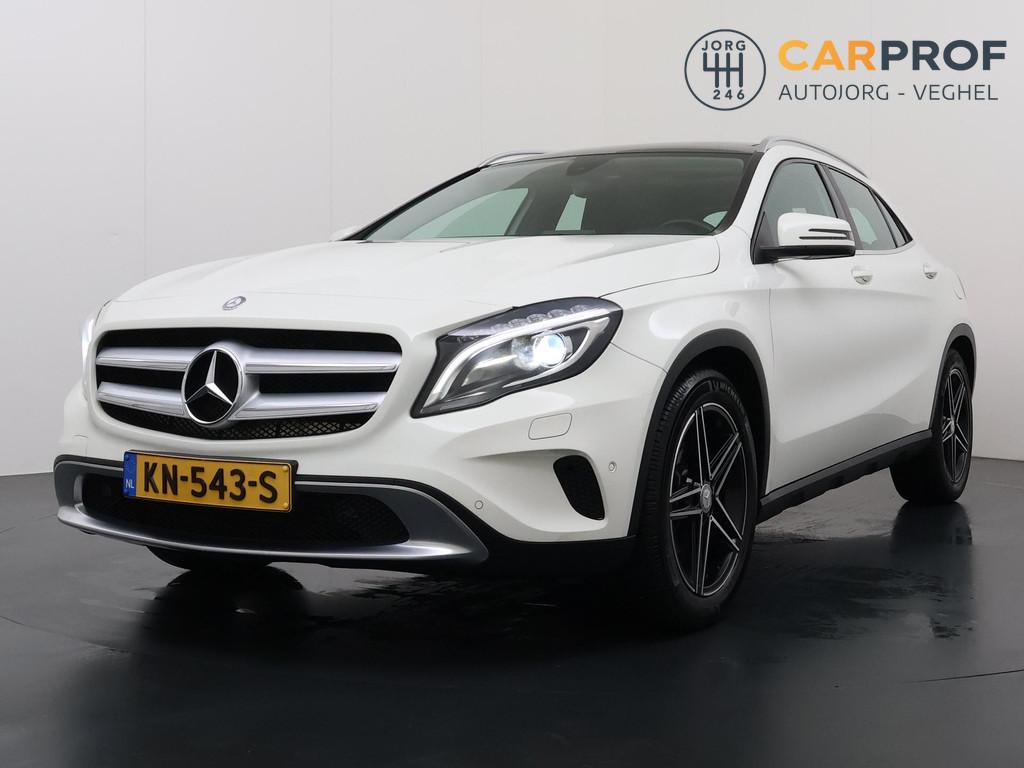 Mercedes-Benz GLA-klasse 180 Prestige Urban | Panoramadak |, Auto's, Mercedes-Benz, Gebruikt, 4 cilinders, 715 kg, 1335 kg