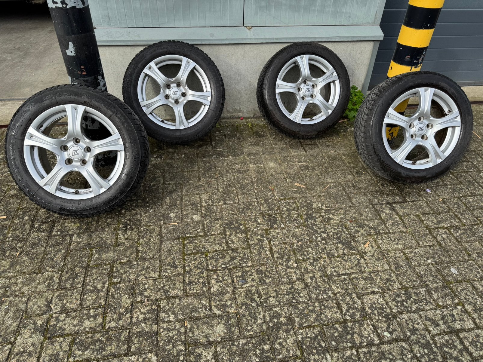 Ford focus mk3 st winterbanden in goede staat + reservewiel, Ophalen, 16 inch, Banden en Velgen, 205 mm