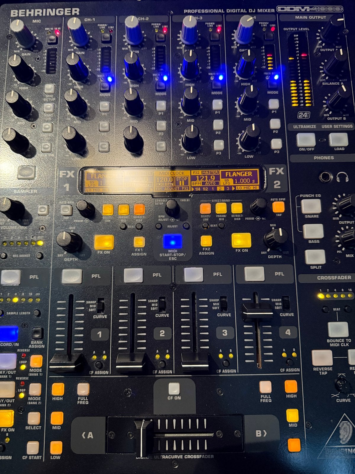 Behringer Professional Digital DJ Mengpaneel, Muziek en Instrumenten, Ophalen of Verzenden, Gebruikt, Dj-set, Behringer