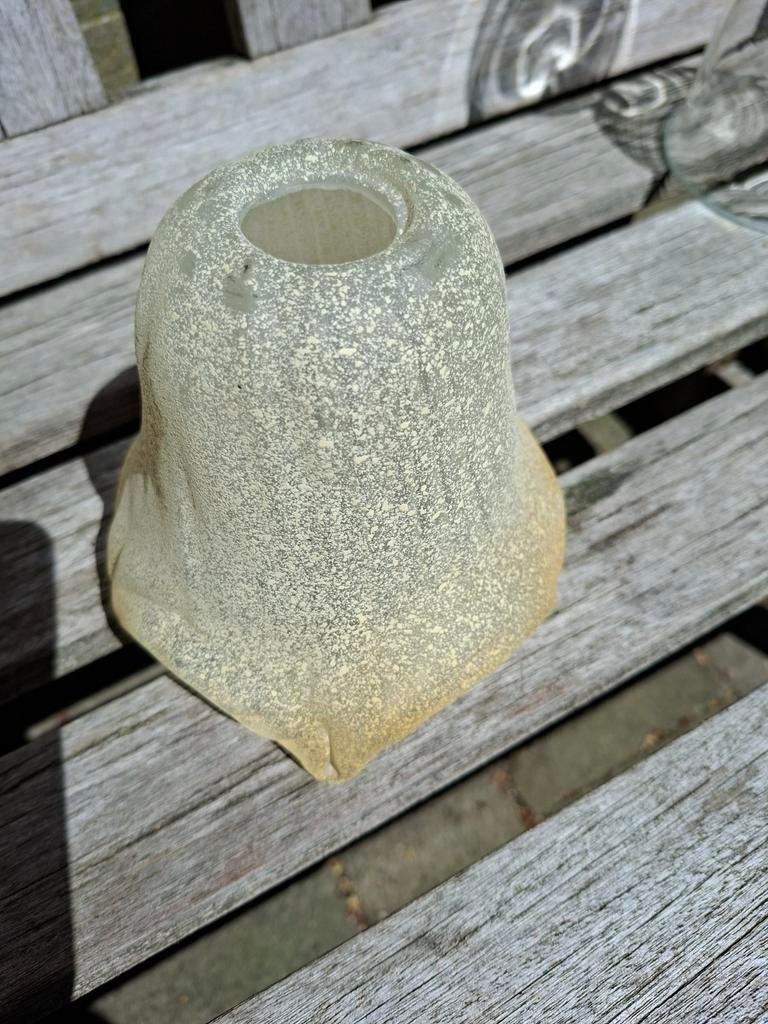 Vintage glazen lampenkap, gespikkeld, vierkant, Huis en Inrichting, Lampen | Lampenkappen, Crème, Gebruikt, Vierkant, Ophalen of Verzenden