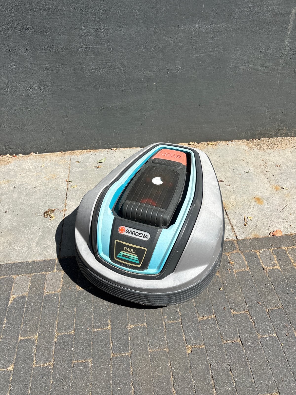 Gardena R40Li Robotmaaier - weg ivm defect basisstation, Ophalen, Gebruikt, Accu-grasmaaier