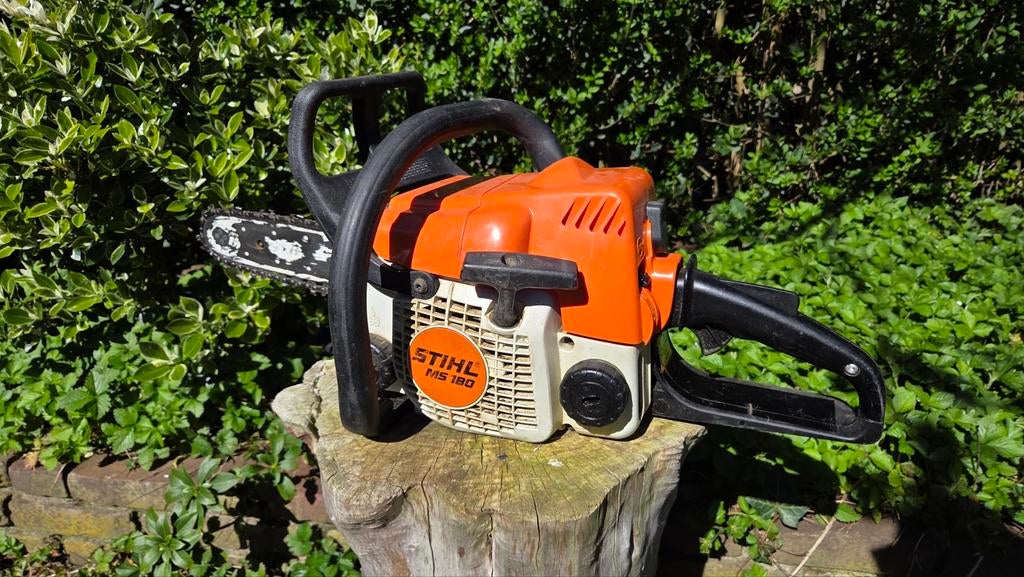 Stihl MS 180 kettingzaag, Ophalen