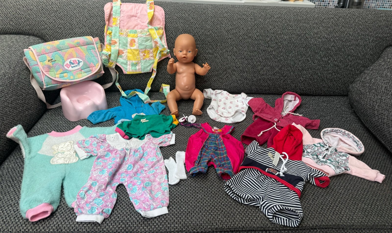 Originele VINTAGE Baby Born met veel accessoires en kleding, Kinderen en Baby's, Ophalen, Zo goed als nieuw, Babypop