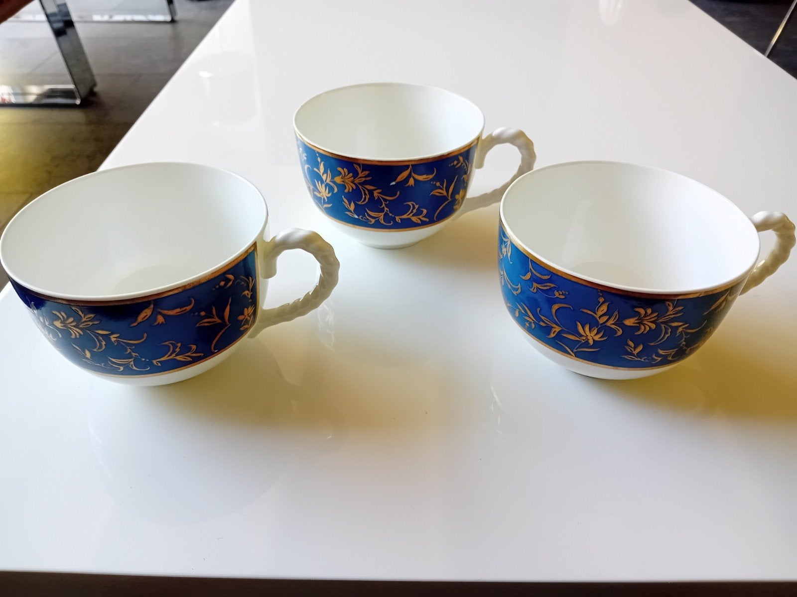 3 grote Koppen Villeroy Boch-flPaloma Picasso Night and Day, Huis en Inrichting, Keuken | Servies, Ophalen of Verzenden, Zo goed als nieuw