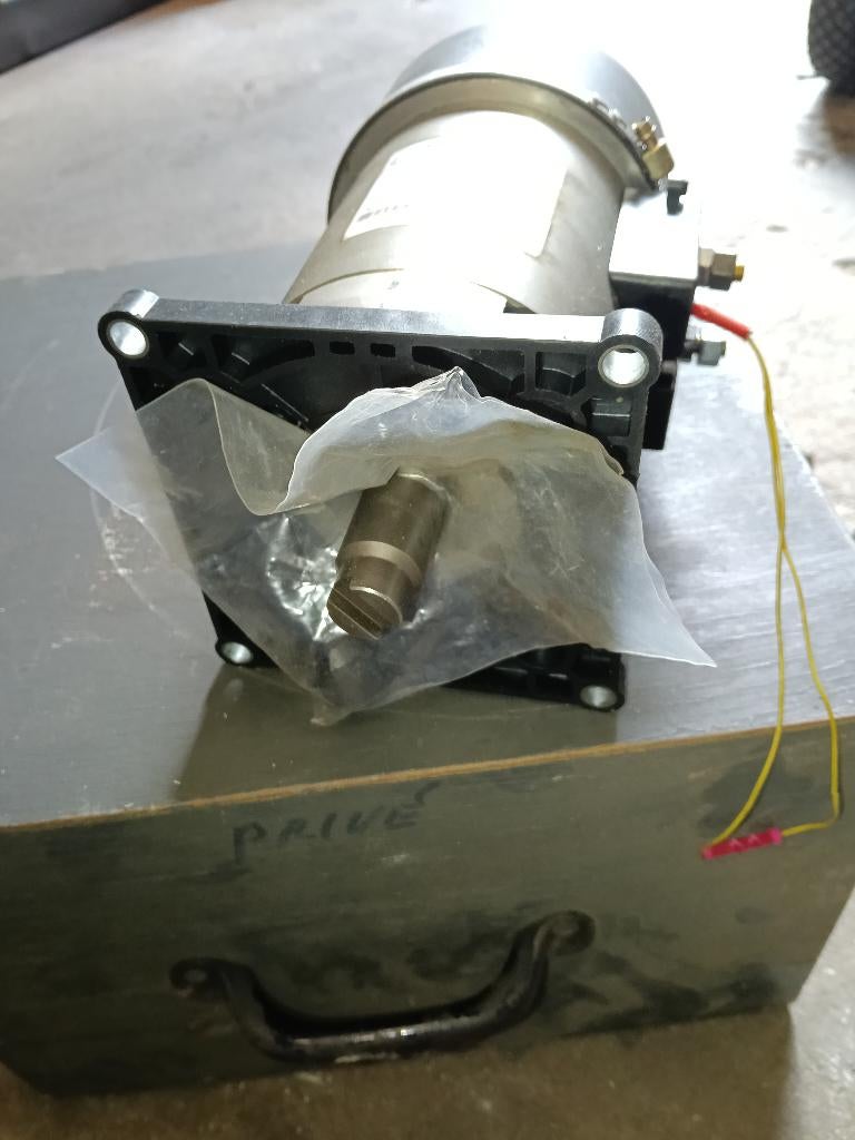 24 Volt motor 2850 rpm, Ophalen of Verzenden, Nieuw