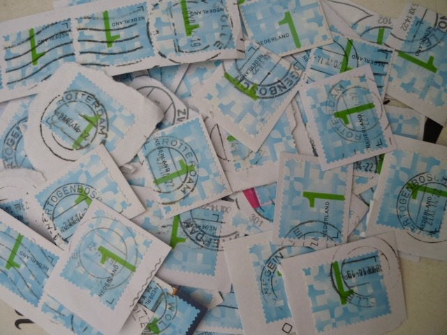 250 x Zakenzegel gestempeld op papier NVPH 3138 waarde 1, Ophalen of Verzenden, Gestempeld