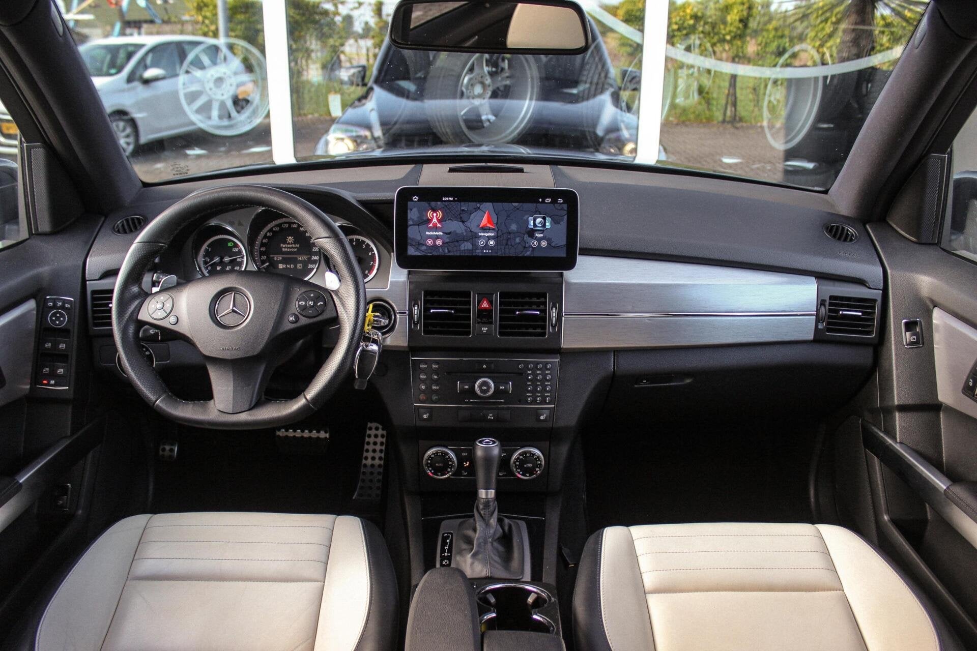 Mercedes GLK-klasse 300 4-Matic First Edition | 231 pk | Aut, Auto's, Automaat, Gebruikt, Beige, 2000 kg