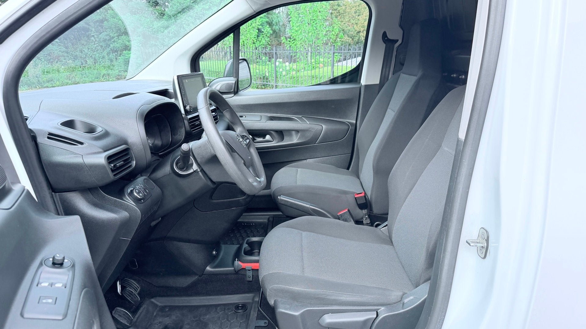Opel Combo 1.5D L2H1 EDITION APPLE CARPLAY AIRCO/ECC NAVIGAT, Voorwielaandrijving, Dealer onderhouden, Stof, 4 cilinders