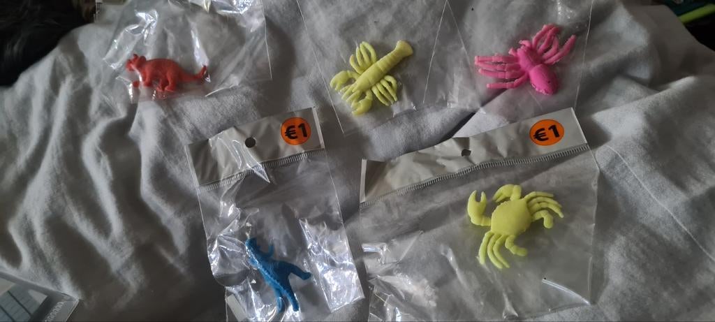 Leuke groei beestjes o.a. dinosaurussen, Ophalen, Jongen of Meisje