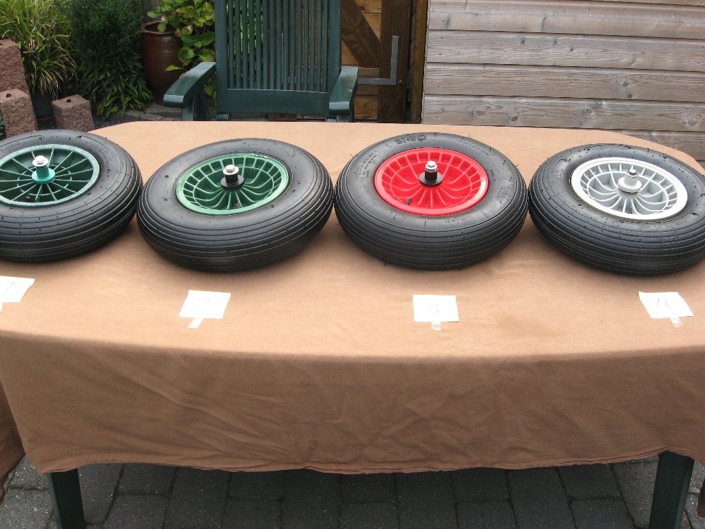 2 Stuks Kruiwagenwielen. Ook Kruiwagens En Anti-Lek wielen., Ophalen of Verzenden, Fort kruiwagen, Handmatig, Gebruikt