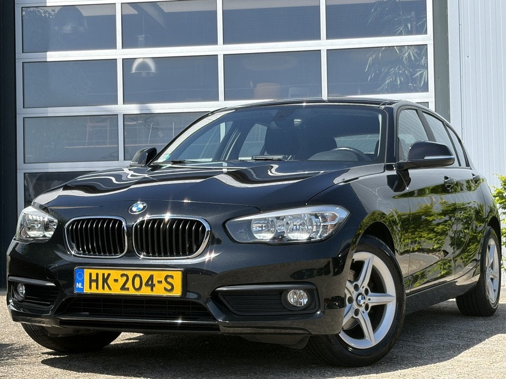 BMW 1-serie 116i Essential 110pk | Airco | Bluetooth | Cruis, 1-Serie, Zwart, Origineel Nederlands, 3 cilinders