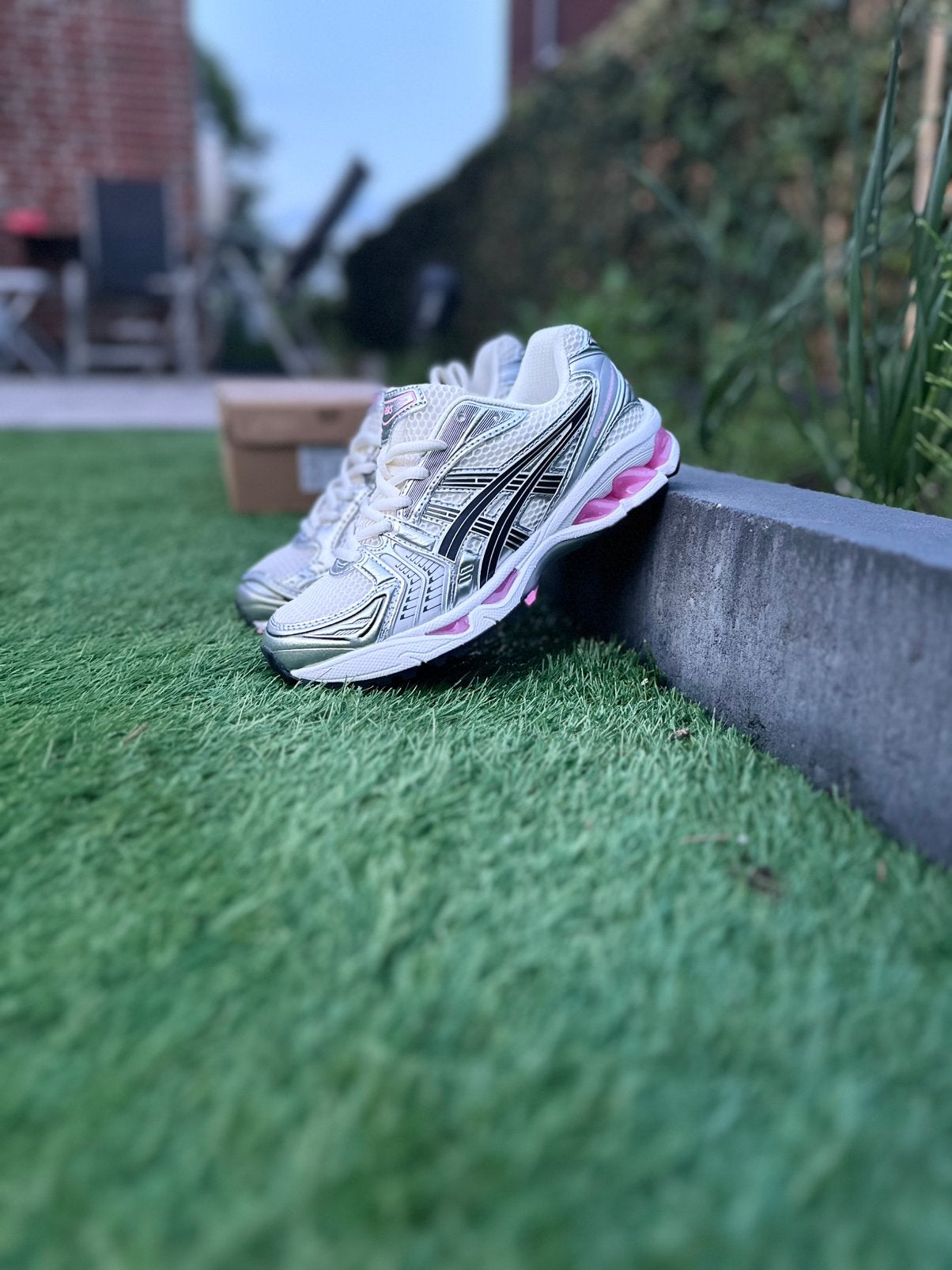 Asics gel kayano 14, Nieuw, Ophalen of Verzenden, Sneakers of Gympen, Roze
