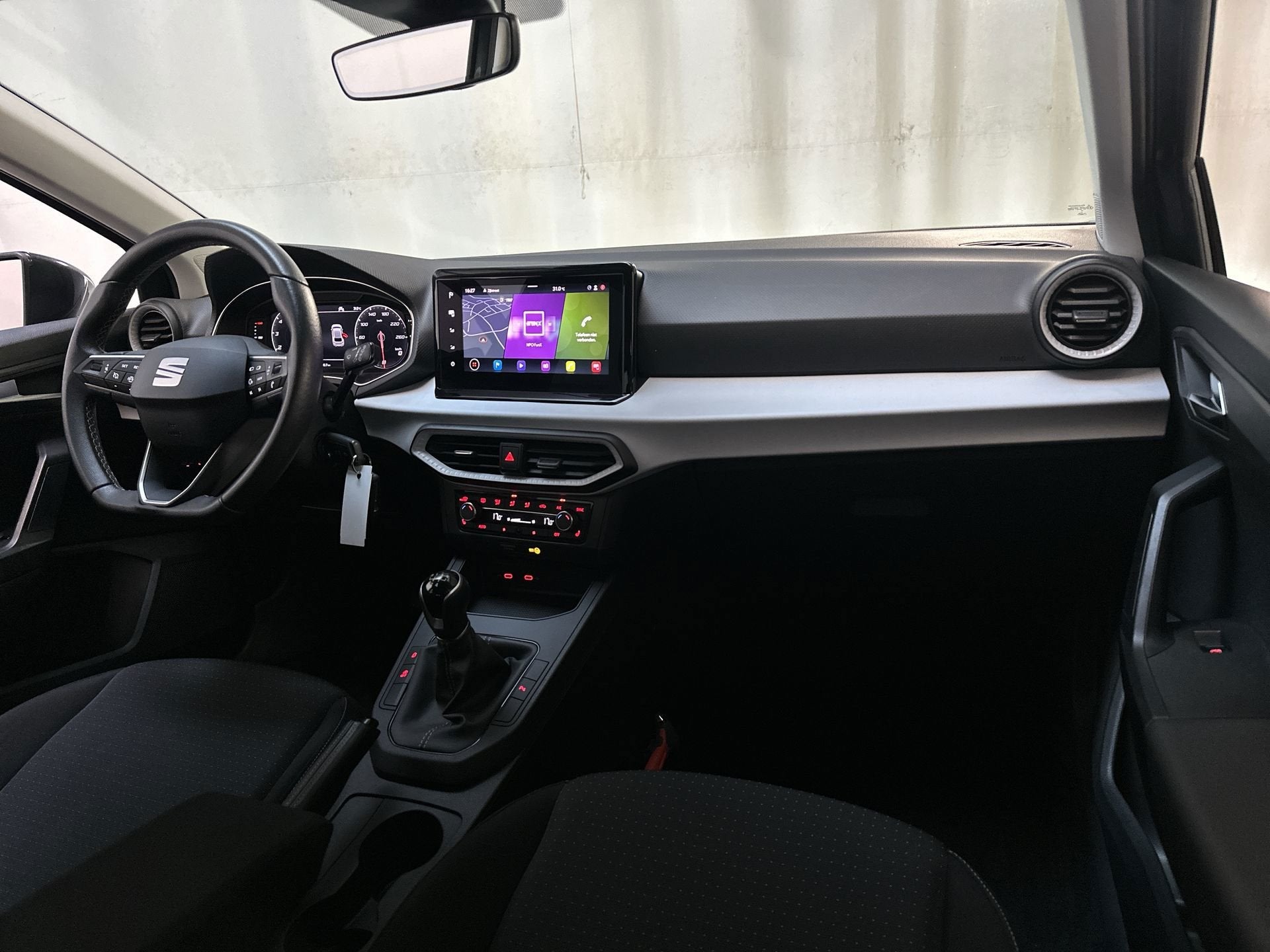 Seat Ibiza 1.0 EcoTSI Style Business Intense Stoelverwarming, Voorwielaandrijving, Dealer onderhouden, Stof, 95 pk