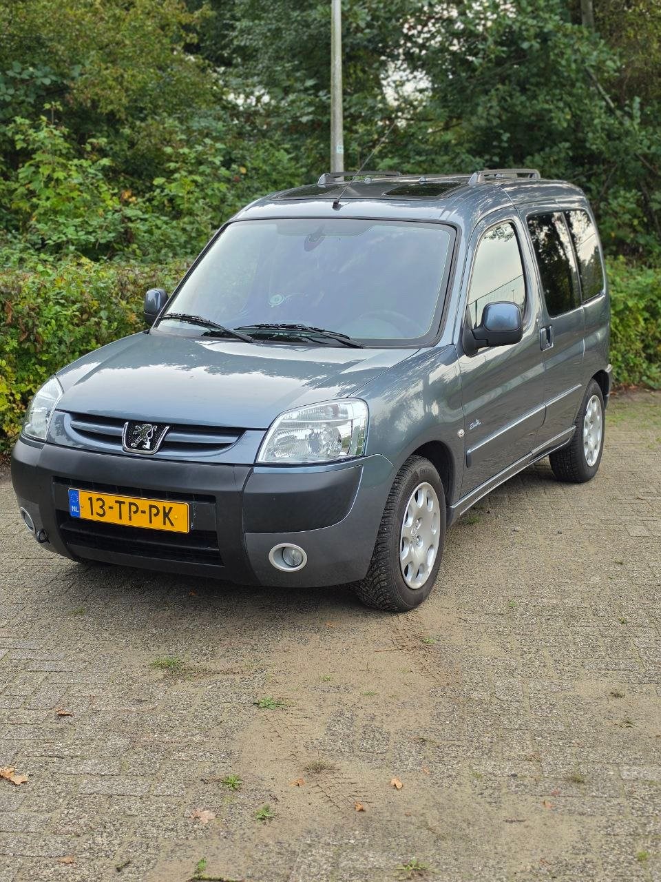 Peugeot Partner 1.6 16V Combi 2007 Grijs, Auto's, Origineel Nederlands, Handgeschakeld, Grijs, Euro 4