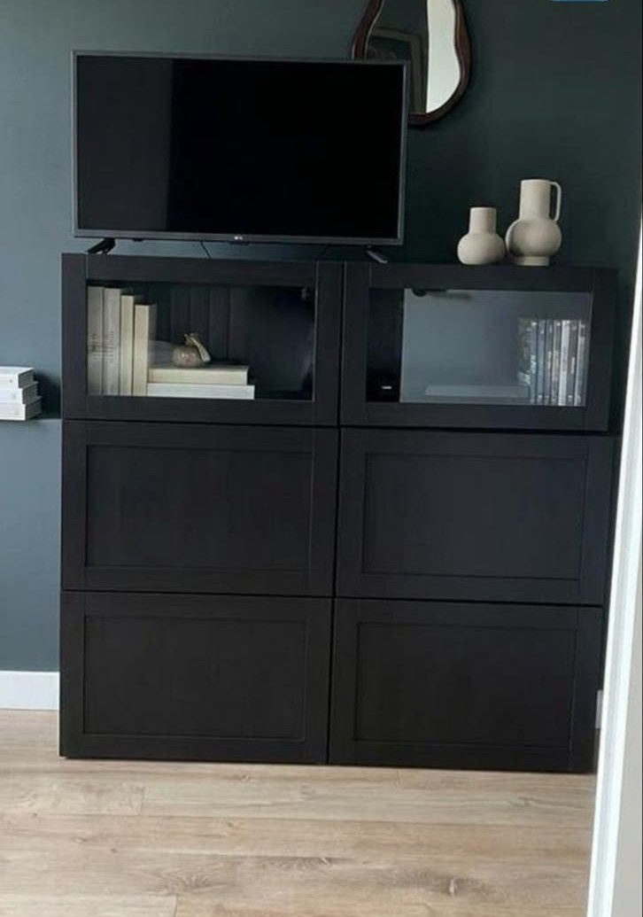 IKEA BRIMNES Kast met glazen deur - ook als TV meubel, Huis en Inrichting, Kasten | Televisiemeubels, Ophalen, Gebruikt, 100 tot 150 cm