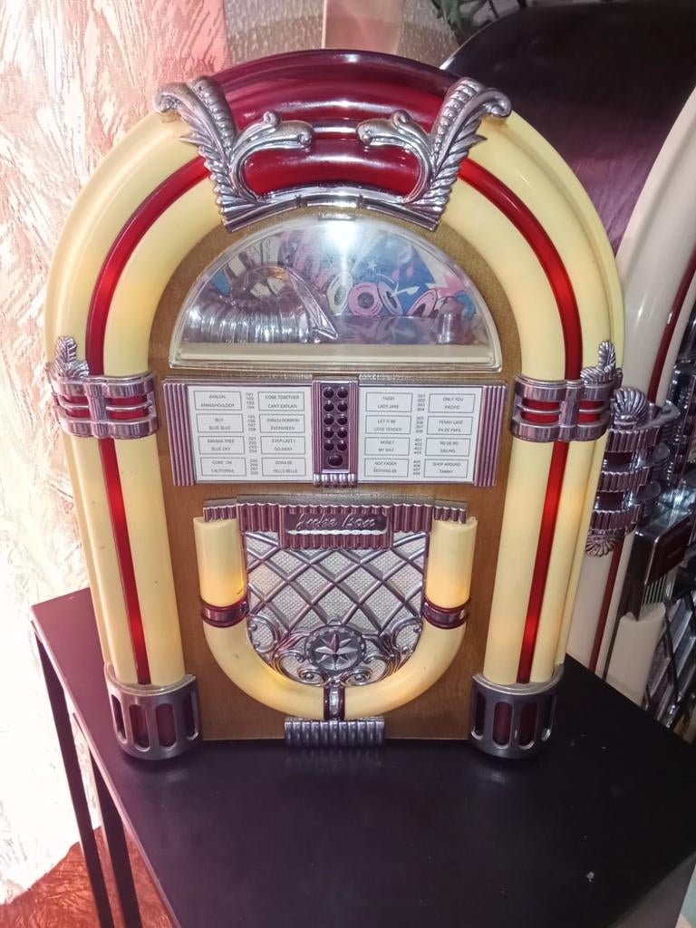 Spirit of St. Louis Jukebox Radio met Cassette, Verzamelen, Automaten | Jukeboxen, Ophalen of Verzenden, Gebruikt, 1970 tot heden