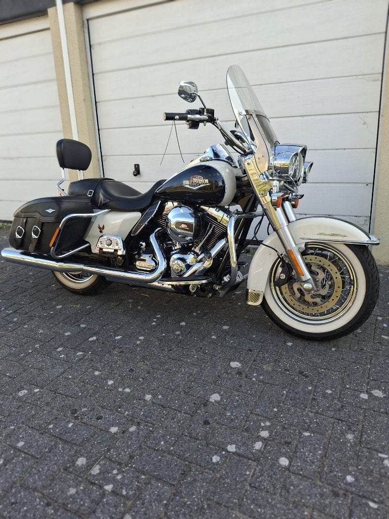 Harley-Davidson FLHRC Road King Classic 2014, Motoren, 2 cilinders, 1690 cc, Occasion, Particulier