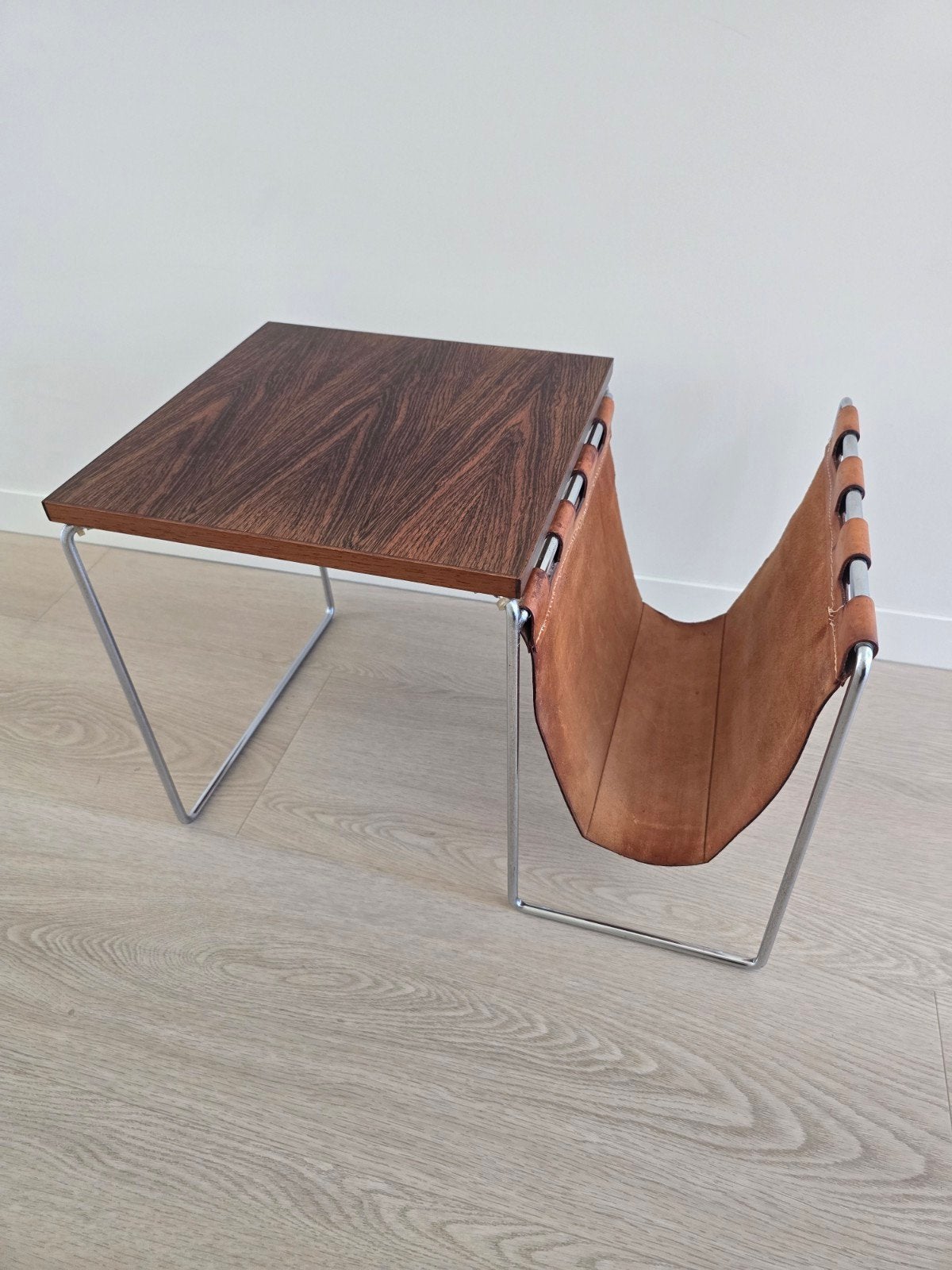 Vintage Bijzettafel met Tijdschriftenhouder/lectuurbak - Hou, Ophalen, Minder dan 45 cm, Gebruikt, Rechthoekig