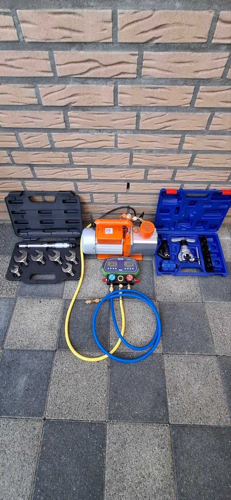 Complete set om R32 R410a airco inbedrijfstellen te huur, Ophalen