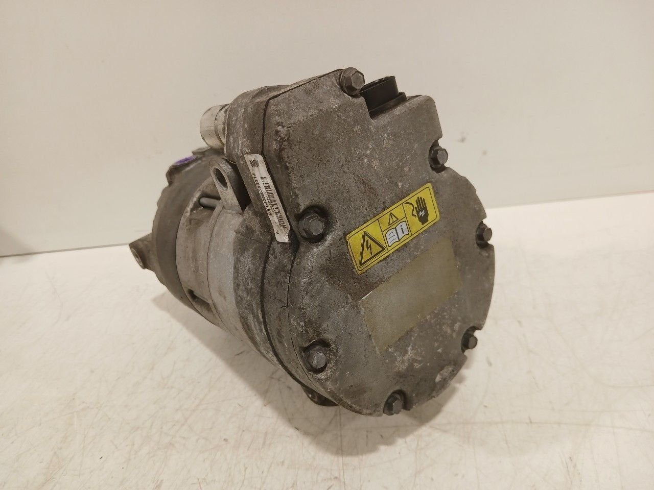 Airco pomp BMW 2 serie, Onderdelen@venauto.nl, Van der Ven Autorecycling B.V., Gebruikt, Ettenseweg 76, 4706 PB Roosendaal, The Netherlands