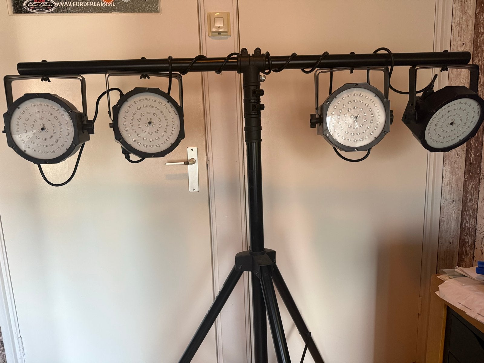 8x Ayra ComPar 2 compact LED Par Lichtset met 2 x T bar, Ophalen, Gebruikt, Licht, Geluidgestuurd
