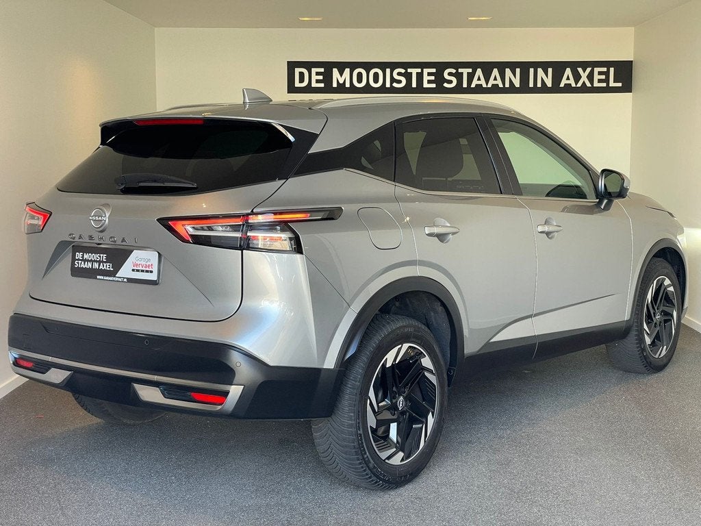 Nissan QASHQAI 1.3 MHEV Xtronic N-Connecta (bj 2025), Automatische klimaatregeling, Zwart, 4 cilinders, Leder en Stof