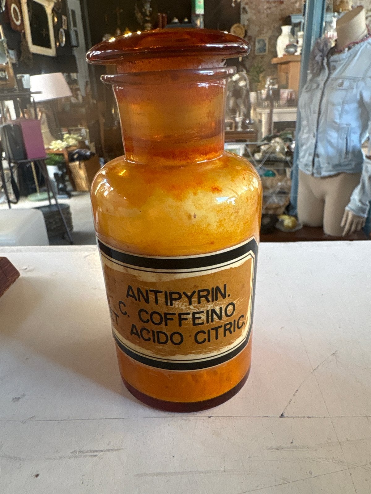 Antieke Apothekerspot met Antipyre, Coffeino, Acido Citric, Ophalen of Verzenden