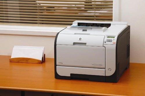 Te koop HP cp2025n kleuren laserprinter, Gebruikt, Printer, Ophalen of Verzenden, HP