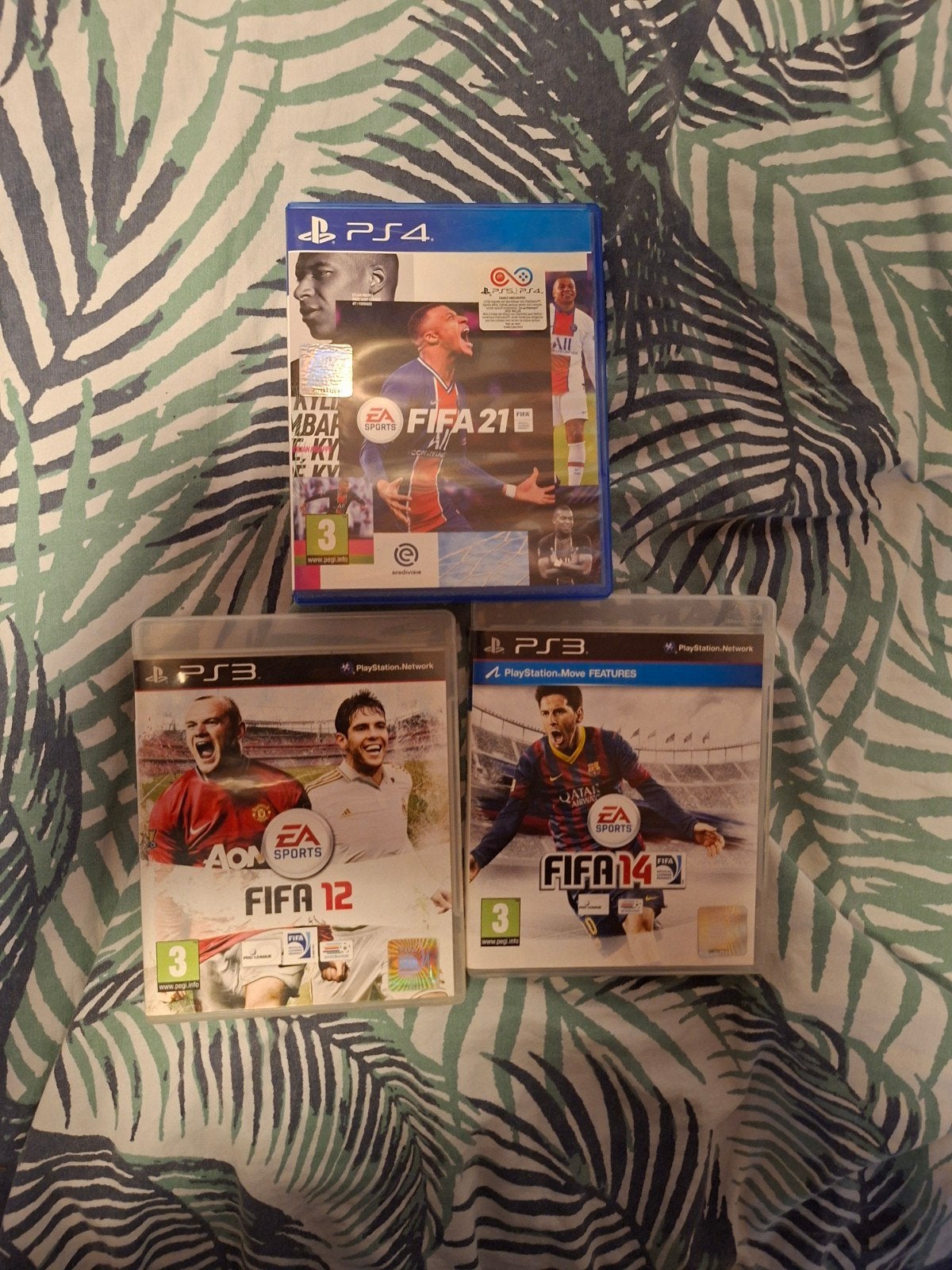 FIFA 12, 14 (PS3) en FIFA 21 (PS4) - Voetbalgames, Gebruikt, Ophalen of Verzenden, Sport, 3 spelers of meer