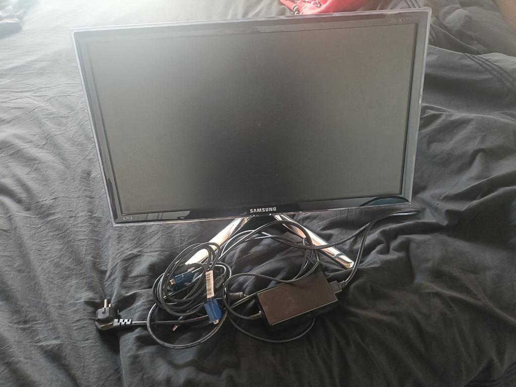 Samsung LED monitor - Perfect voor thuis of kantoor, Ophalen, Gebruikt, Curved, HDMI