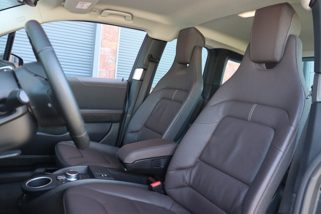 BMW i3 Basis / Sportpakket / Navigatie Professional / Cruise, Auto's, BMW, Achterwielaandrijving, Met garantie (alle), 170 pk