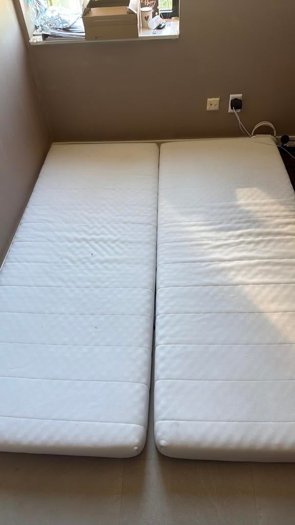 2x IKEA matras – €25 p/st of €50 samen, Huis en Inrichting, Slaapkamer | Matrassen en Bedbodems, Ophalen, Eenpersoons, Zo goed als nieuw