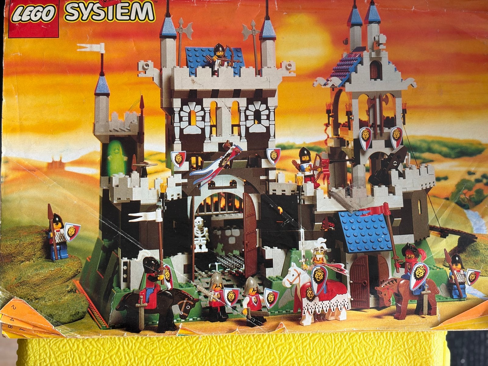 Lego Castle 6090 Zwart Kasteel - Niet gemonteerd, Ophalen, Lego, Zo goed als nieuw, Compleet